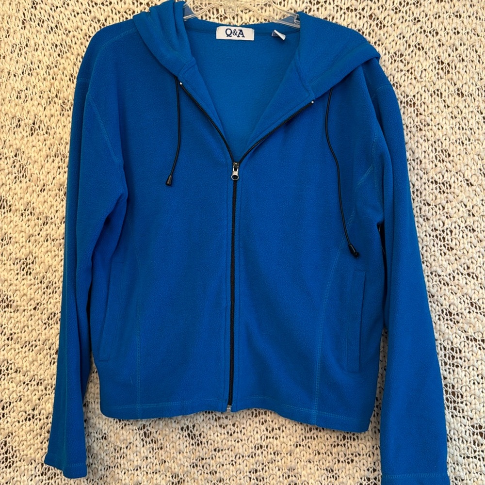 Medium Adult II Q&A I GREAT CONDITION